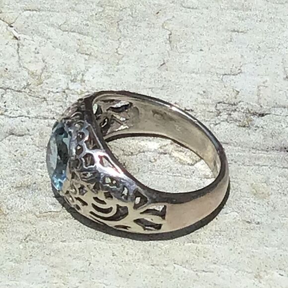 Ring, Blue Topaz and Sterling Silver Ring, size 8, Handmade, Artisan - Picture 3 of 8